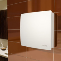 Hood sa banyo: mga panuntunan sa pagpili at mga tampok ng pag-install