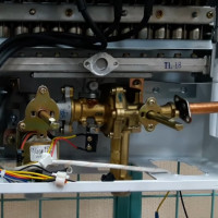 Reparatie van een waterkolom van een geiser: montage van een knooppunt, grote storingen en gedetailleerde instructies voor reparatie