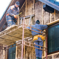 Cách nhiệt của một ngôi nhà riêng bên ngoài: công nghệ phổ biến + tổng quan về vật liệu
