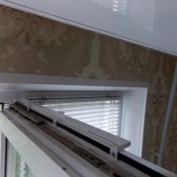 DIY-inlaatklep in een plastic venster: productieprocedure en stappen voor klepinstallatie