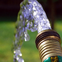 Purification de l'eau du puits: que faire si l'eau du puits est trouble ou jaunit