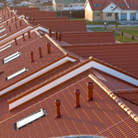 Wentylacja dachów miękkich dachówkami: projektowanie i montaż dachów miękkich