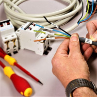 Kleuren van draden in elektriciteit: normen en etiketteringsregels + methoden voor het bepalen van de geleider