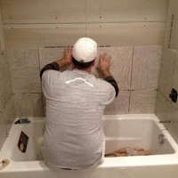 Ang paglalagay ng tubig sa banyo sa ilalim ng isang tile: kung ano ang mas mahusay na gamitin sa ilalim ng isang tile
