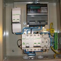 Mga diagram ng koneksyon ng magnetic starter para sa 220 V at 380 V + na tampok para sa malayang koneksyon