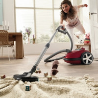 Ang pinakapangyarihang tagapaglinis ng vacuum sa merkado: isang seleksyon ng mga pinakamahusay na modelo at mga alituntunin para sa pagpili ng pinakamahusay na mga gamit sa bahay