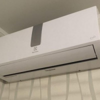 Tổng quan về hệ thống phân chia Electrolux EACS / I-07HAR / N3: danh tiếng hoàn hảo của mô hình Biến tần DC Bắc Cực