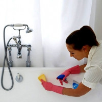 Pagpili ng Acrylic Bath Cleaners: Isang Comparative Review