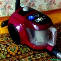 Ang Samsung Vacuum Cleaners na may Dust Container: Pagraranggo ng Pinakamagandang Modelo sa Market