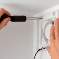 Afzuigventilator in de badkamer: hoe u de juiste + installatieregels kiest