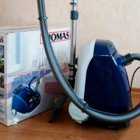 Pangkalahatang-ideya ng Thomas Twin T1 Aquafilter vacuum cleaner: ang pinakamahusay para sa mga tagasakit sa allergy at mga tagahanga ng kalinisan