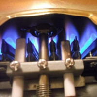 De gaskolom ontsteekt en gaat uit: waarom de kolom uitgaat en hoe deze te repareren