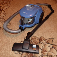Suriin ang cleaner ng Samsung SC4326: isang malakas na bagyo bilang pamantayan
