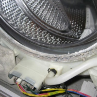 De wasmachinetrommel draait niet: 7 mogelijke redenen + aanbevelingen voor reparatie
