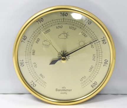 Hoe de diepte van ondergronds water te bepalen met een barometer