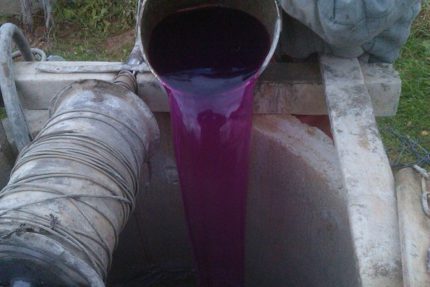 Désinfection d'un puits avec une solution de permanganate de potassium