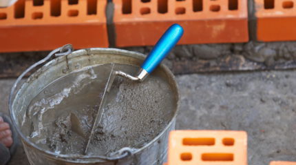 Cement- en grindmortel voor muurfilter
