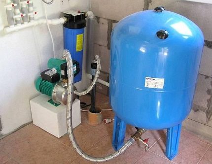 Accumulator sa sistema ng supply ng tubig