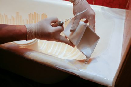 Aanbrengen van vloeibaar acryl