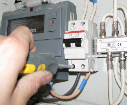 Din rail montage