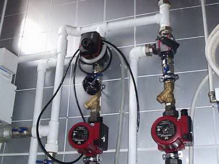 Tweepijpsverwarming in een woonhuis