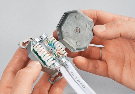 Instalowanie gniazda internetowego
