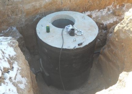 Hindi tinatagusan ng tubig ang Cesspool