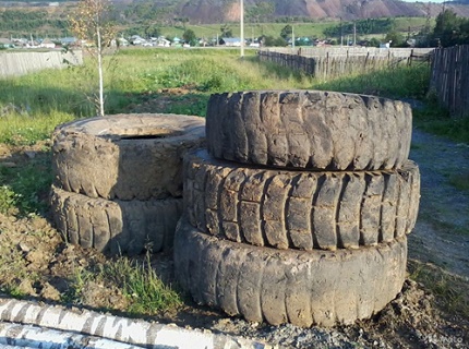 Hoe maak je een septic tank van oude banden