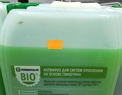 Ang hindi pagyeyelo ng coolant para sa mga sistema ng pag-init na may pinakamahusay na mga parameter