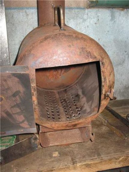 Where to place the ash pan