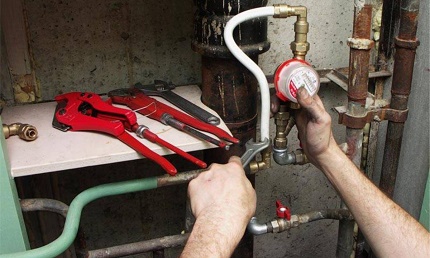 Hoe een plaats voor te bereiden voor het installeren van een watermeter