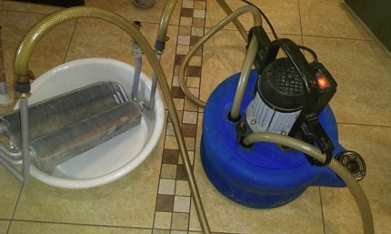 Flushing the heating system with a booster