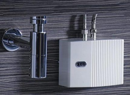 Doorstroomverwarmer AEG MTD 570