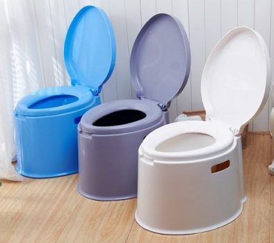 Ang tuwid na flush toilet
