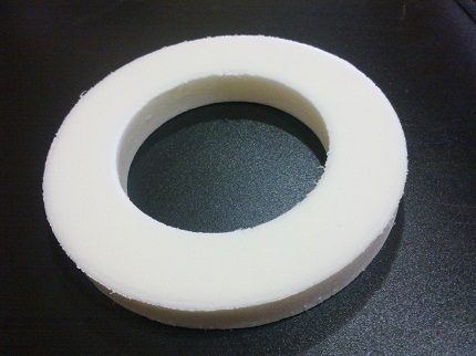 Het toilet doorspoelen