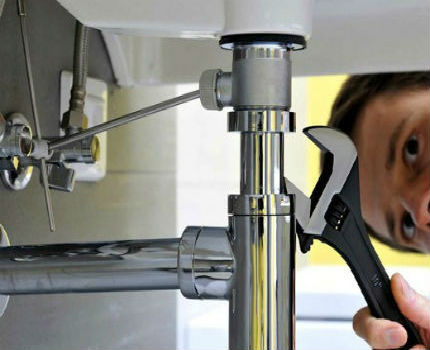 Installation of stop valves