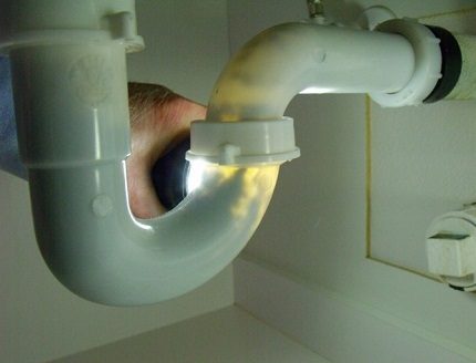 Siphon tắc nghẽn