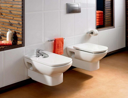 Een toilet en bidet kiezen