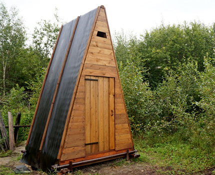 Toilet hut in the country