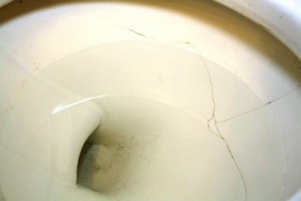 Làm thế nào để loại bỏ rò rỉ trong nhà vệ sinh bị nứt