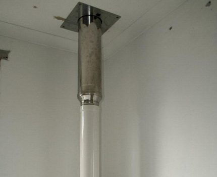 Verwijder de isolatie rond het doorgangsglas