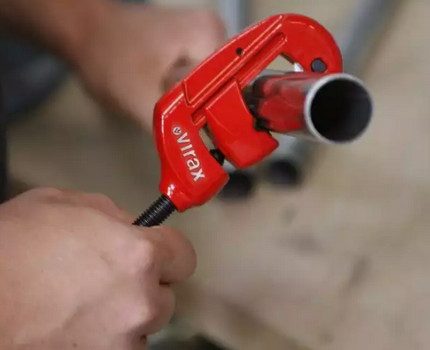 Isang-roll na pamutol ng pipe ng sambahayan