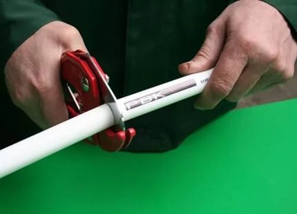 Instrukcje cięcia rur z tworzyw sztucznych za pomocą nożyczek