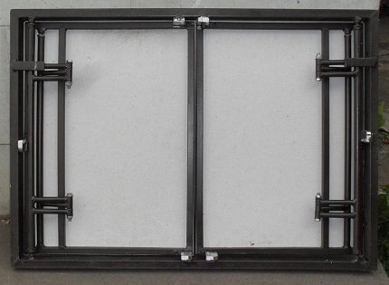 Two-door inspection hatch