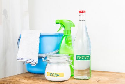 Popularne środki: soda i ocet