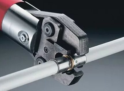 Pressure testing of plastic pipes