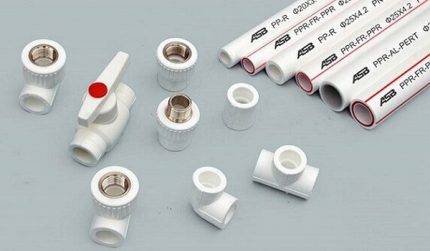 Raccords pour tuyaux en polypropylène