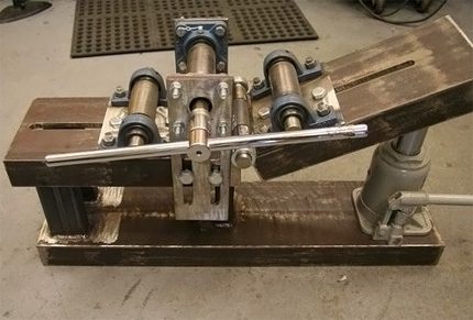 Hồ sơ uốn ống trên một jack