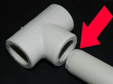 Raccords et tuyaux en plastique