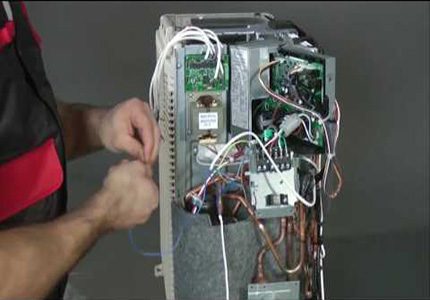 Elektroniczny układ podziału falownika napełniania
